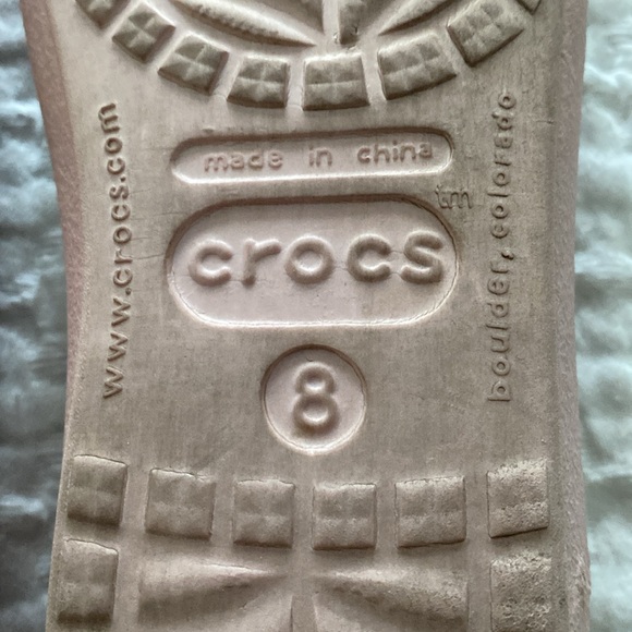 Crocs woman’s pink shoes size 8 - Picture 6 of 8